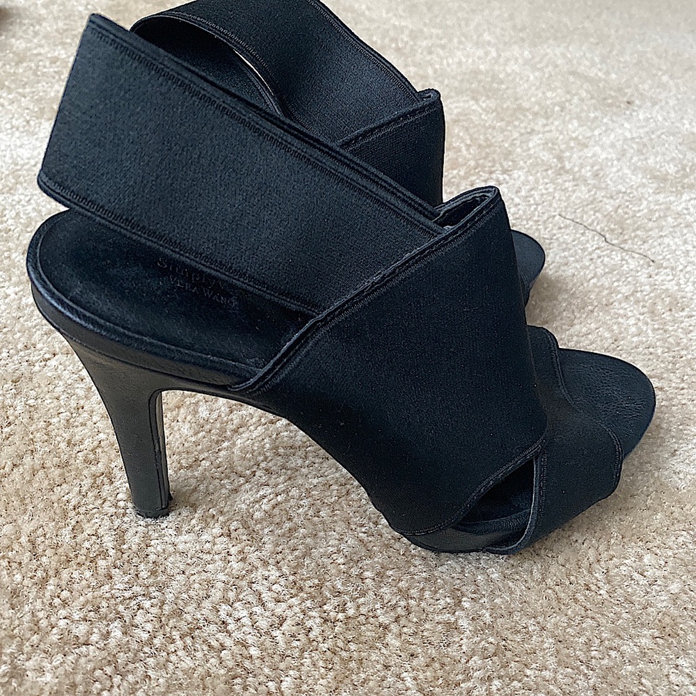 Vera Wang 7.5 heels